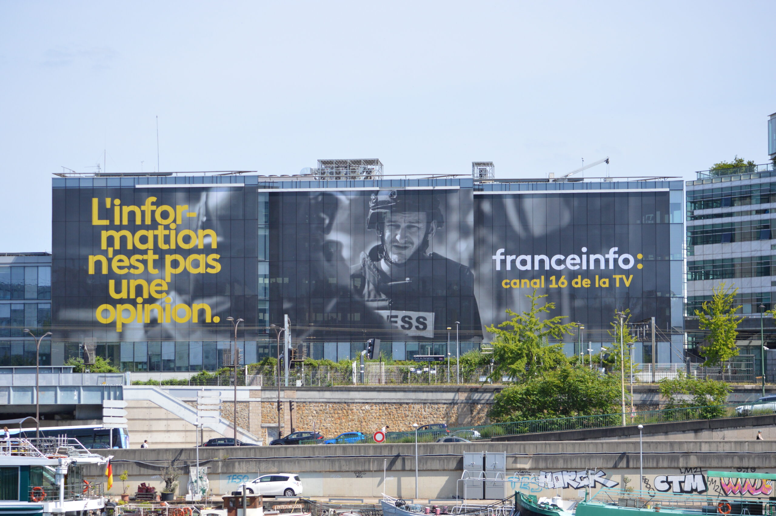 Et pendant ce temps-là, France Info occupe le canal 16